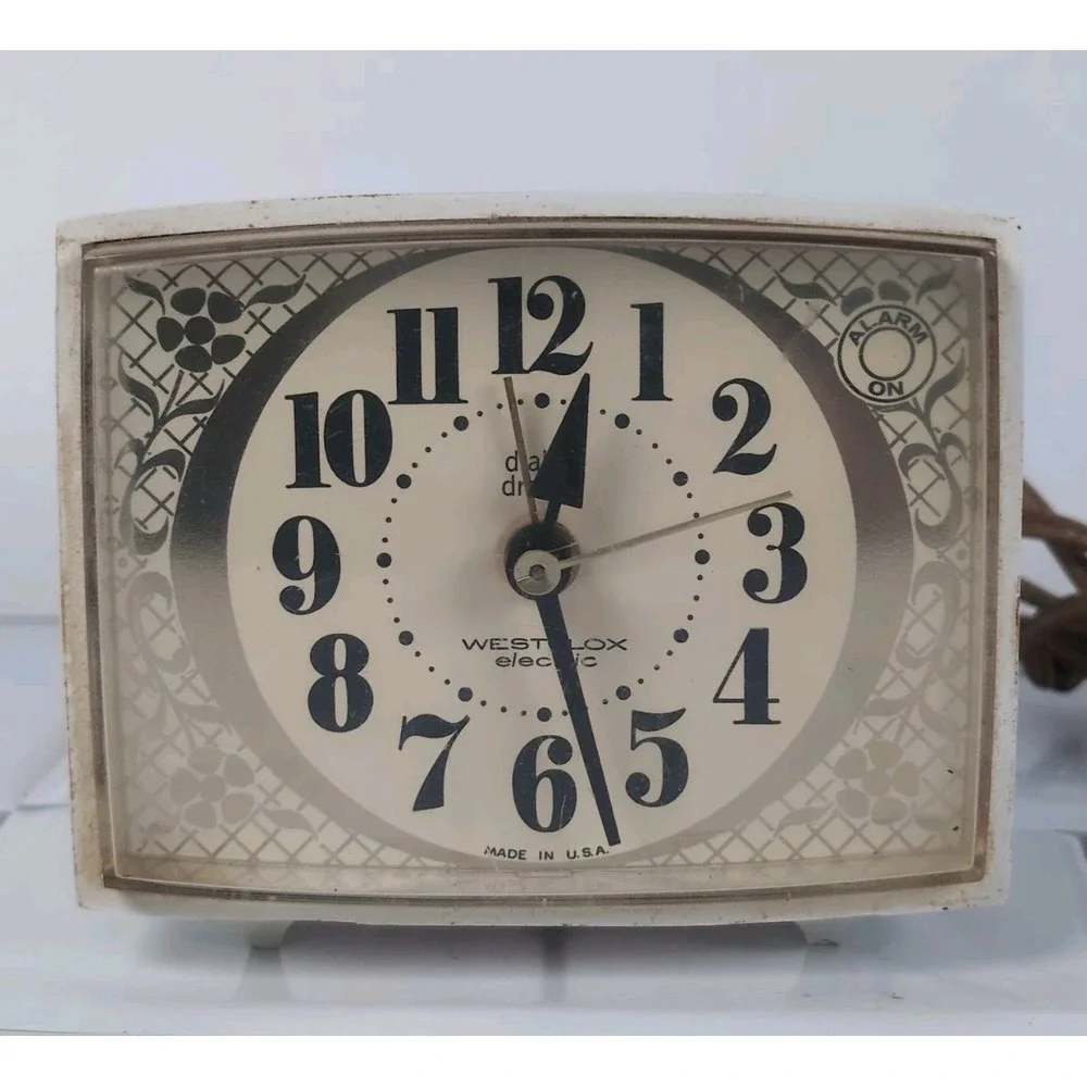 Westclock Vintage Mid Century General Electric Alarm clock Magic Touch Dialite